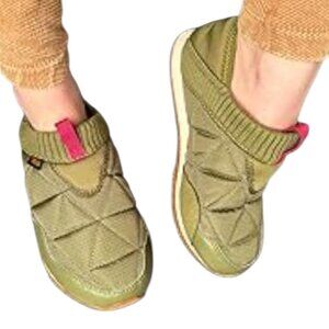 Teva Re  Ember Moc Slippers Quilted Design Knit Collar Womens Olive Size 8